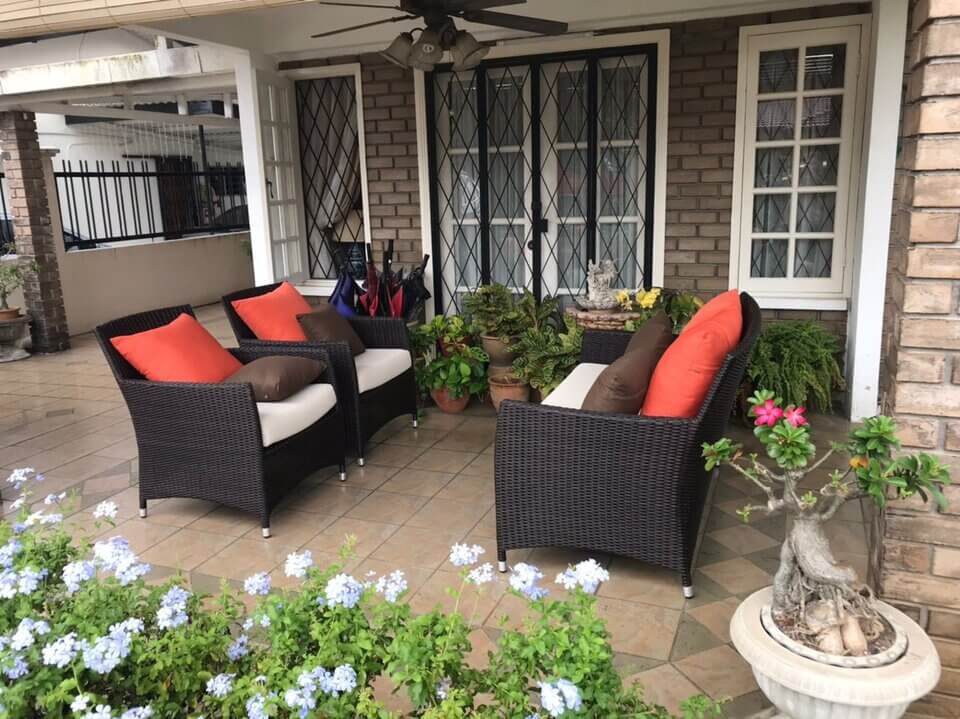 Garden Wicker Sofa with PE Rattan and Aluminum Frame