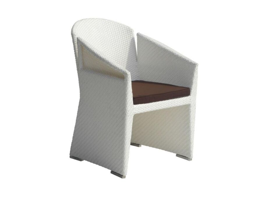 wicker lounge chair