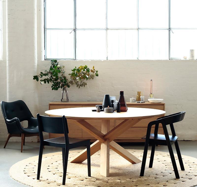 Teak-round-dining-Table teak circle table